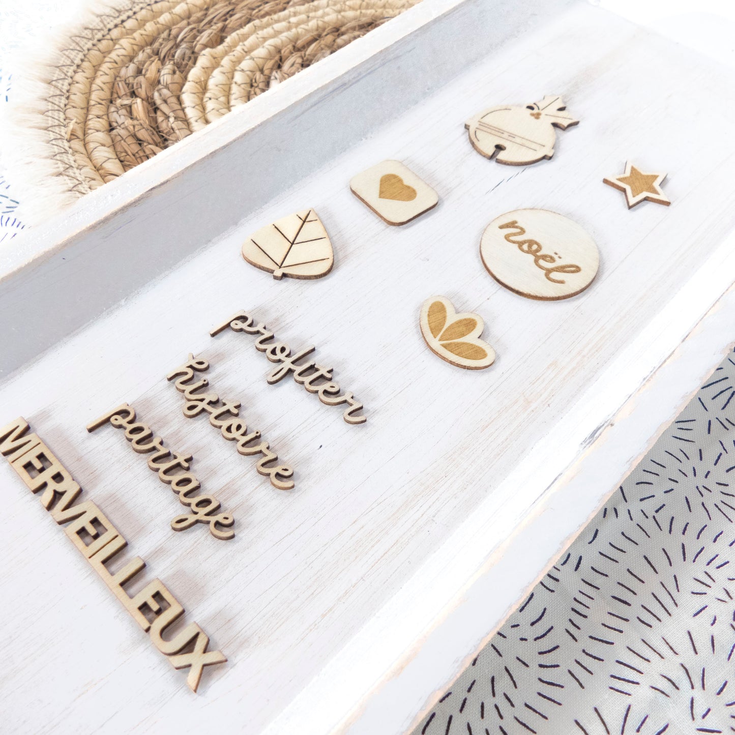 Embellissements en bois - Un petit air de magie
