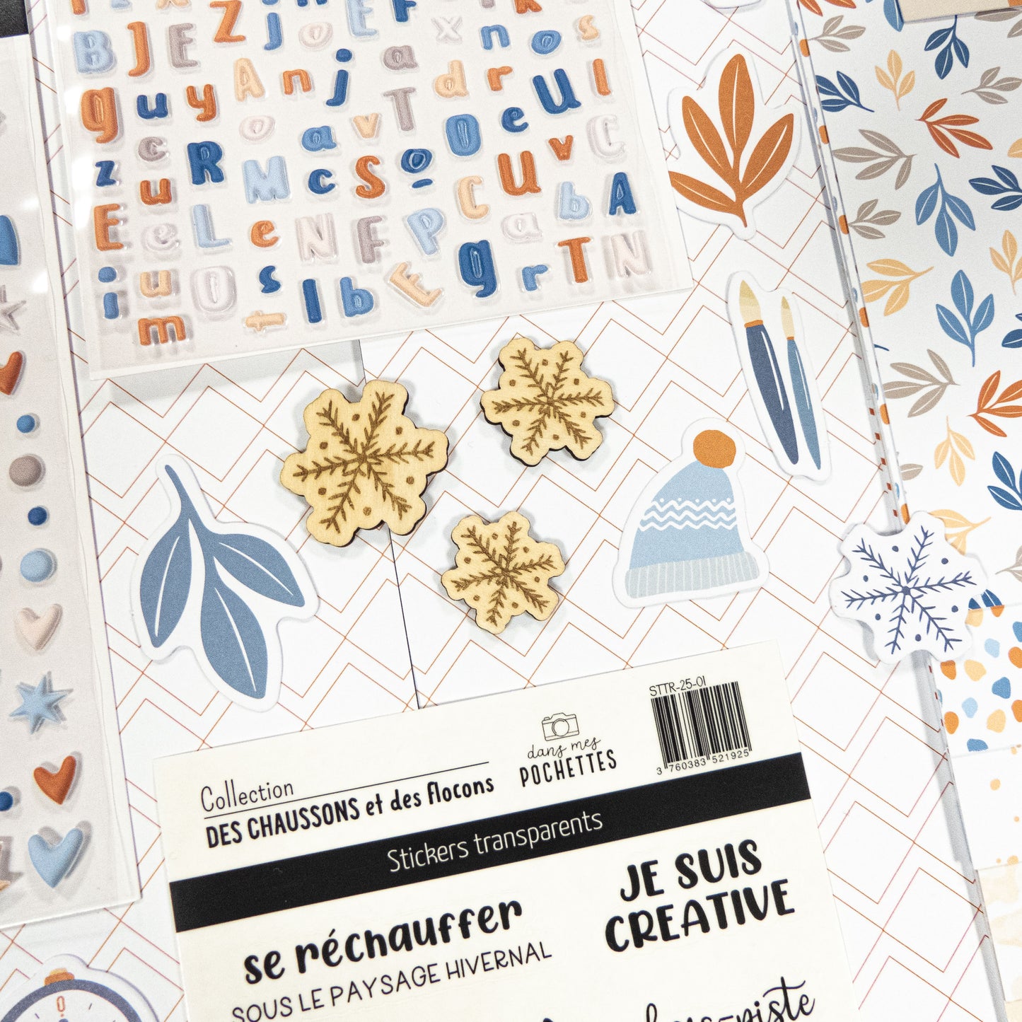 Décorations en bois - Des chaussons et des flocons