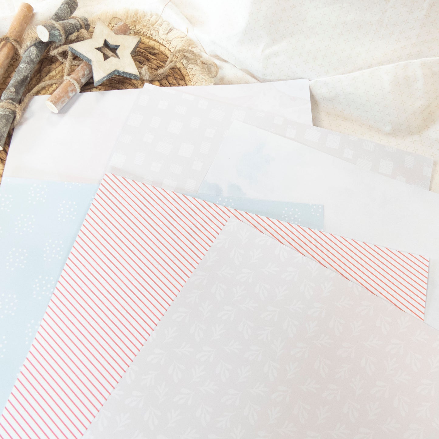 Collection de papiers de scrapbooking (30x30) - Livraison spéciale
