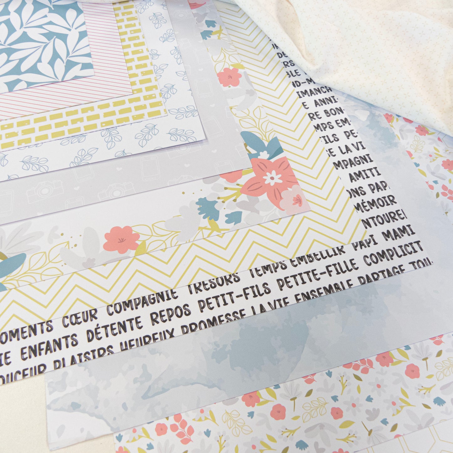 Collection de papiers de scrapbooking (30x30) - Des selfies et de la guimauve