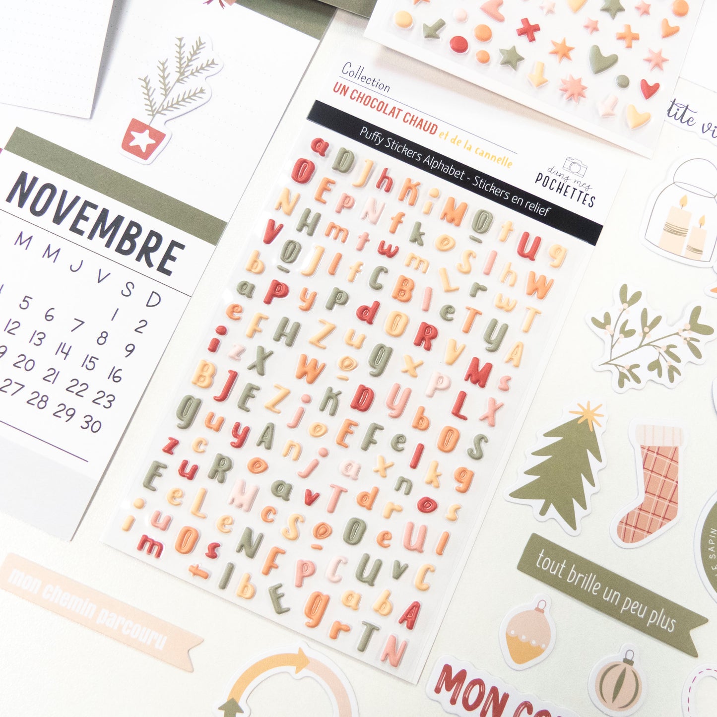 Stickers Puffy - Alphabets - Un chocolat chaud et de la cannelle