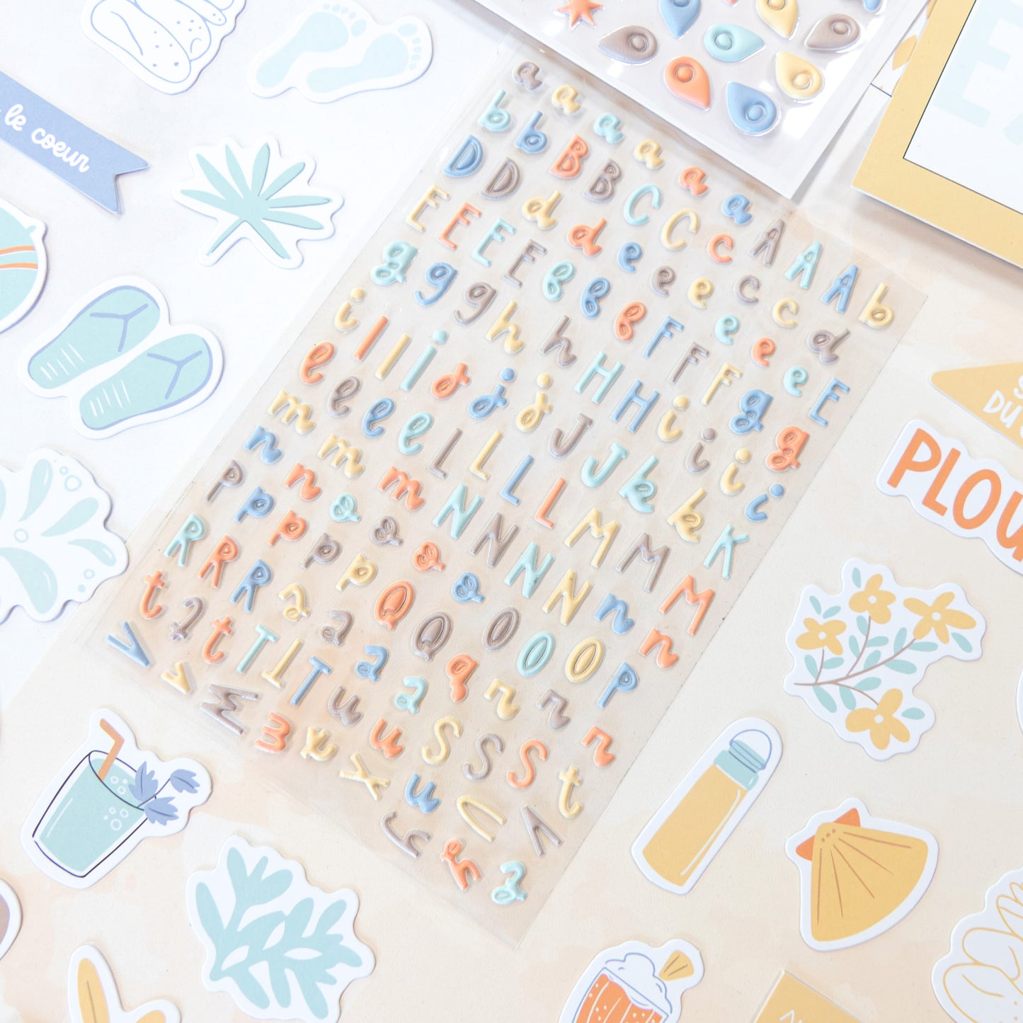 Stickers Puffy - Alphabets - Un bikini et des smoothies