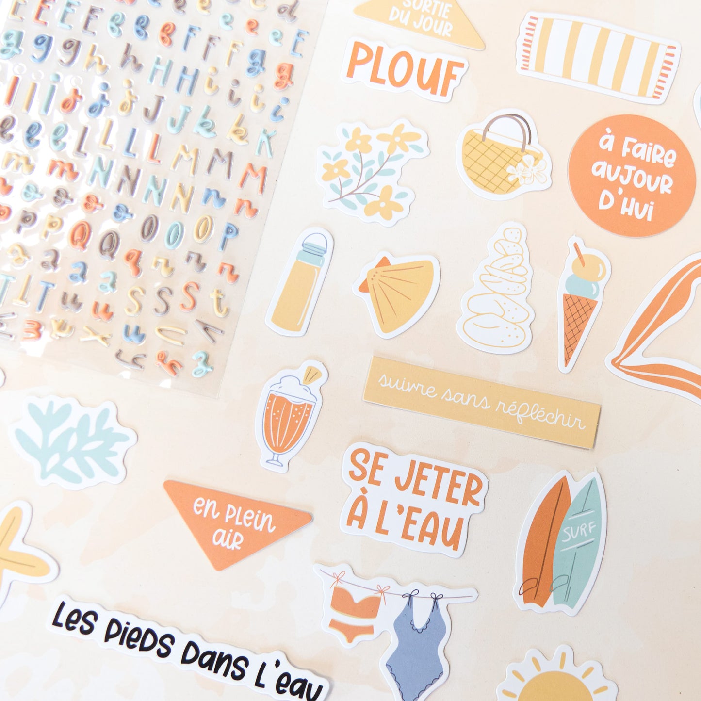 Die-cuts - Un bikini et des smoothies