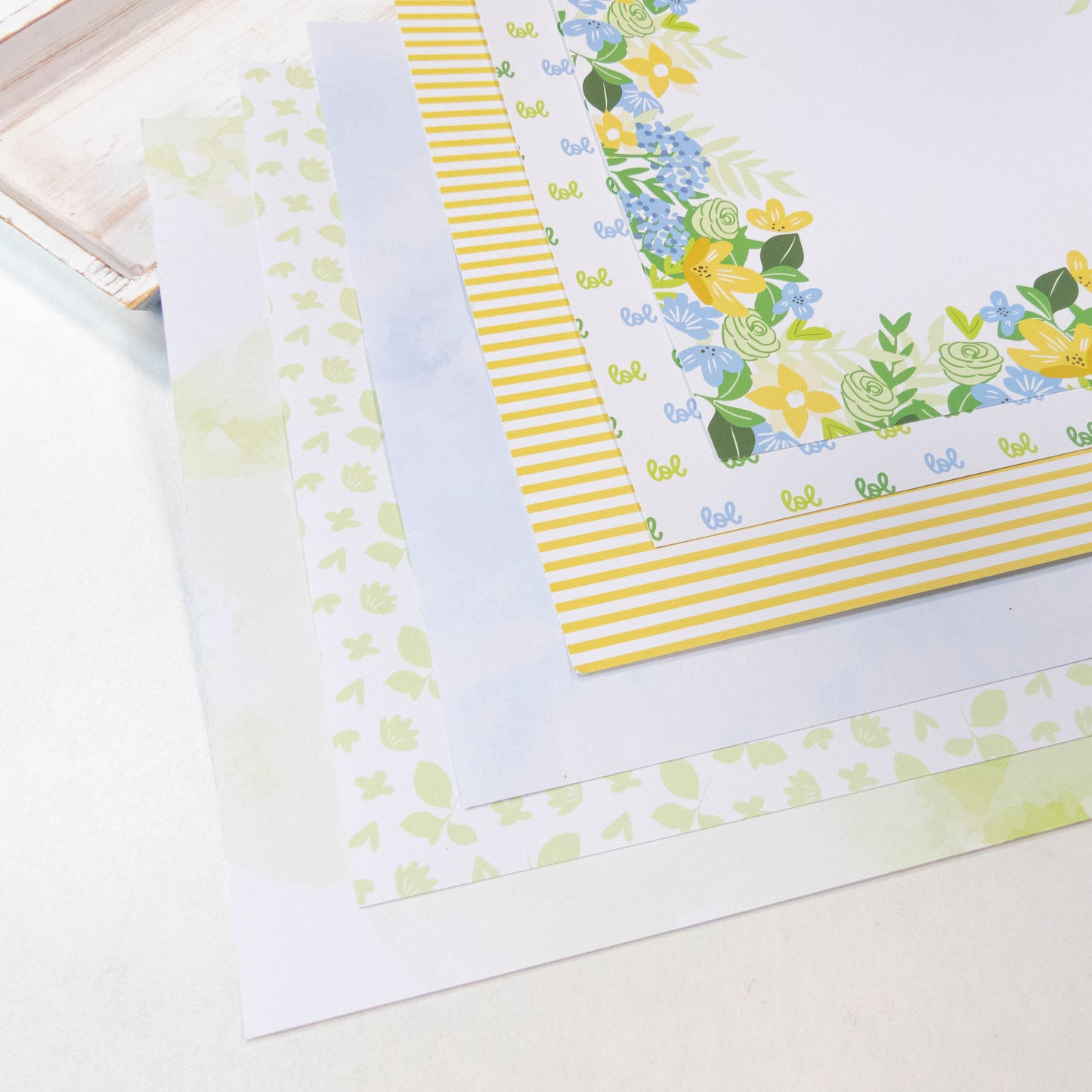 Collection de papiers de scrapbooking (30x30) - Des fleurs et des saveurs