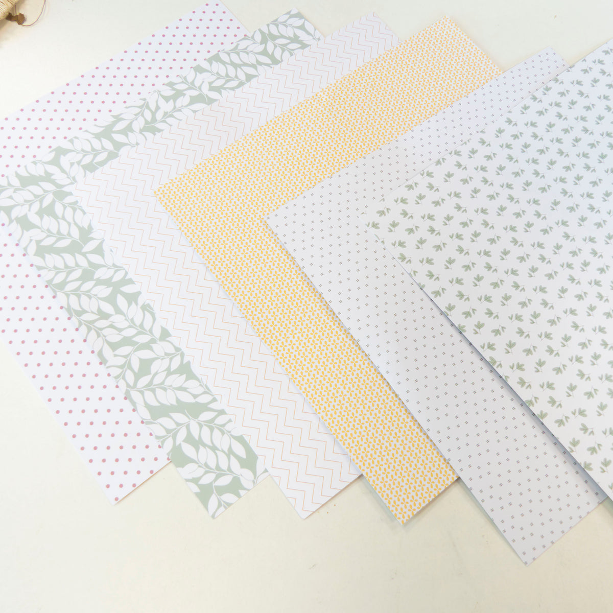 Papiers de scrapbooking imprimés - Des crayons et des frissons
