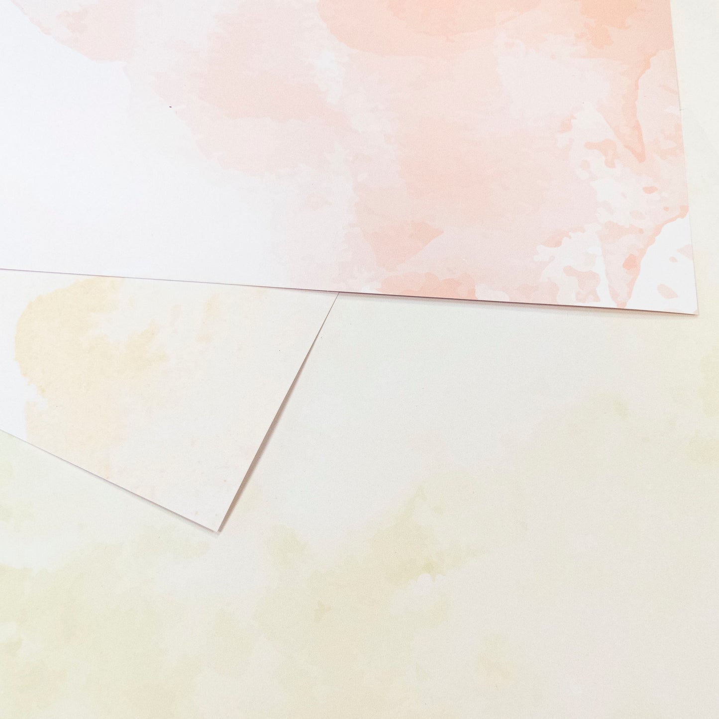 Papiers de scrapbooking (Unis et Aquarelle) - Des coquelicots et une pomme d'amour